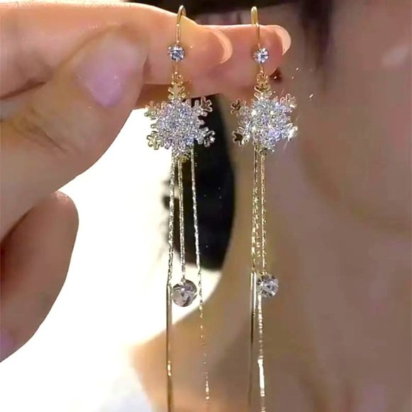 Earrings Snowflake Rhinestone Dangle Gold Sparkle Ornaments Tassel Drop Winter - Picture 1 of 3